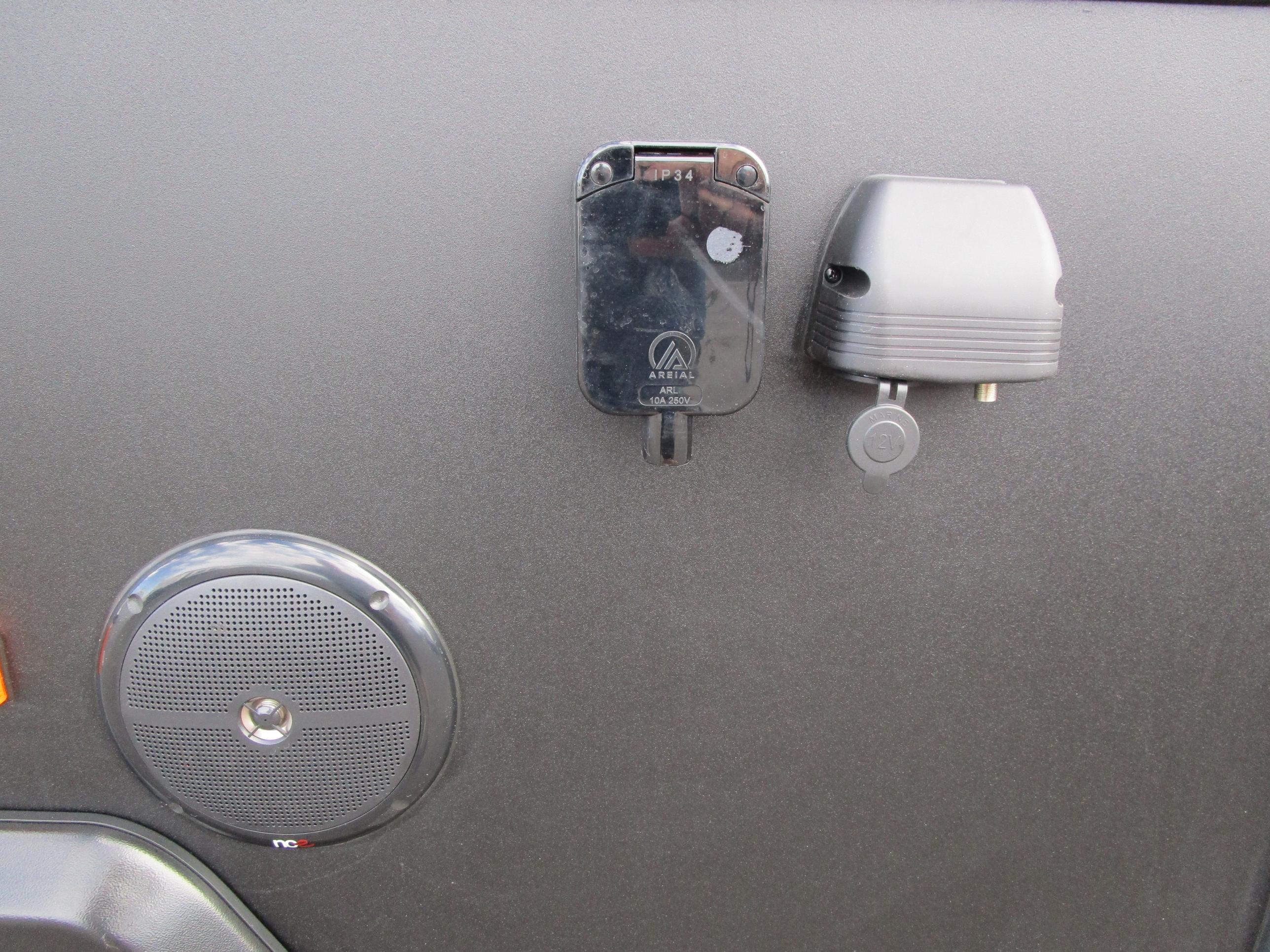 New Age Road Owl - RO21BE Family Van - Gallery image thumbnail 8