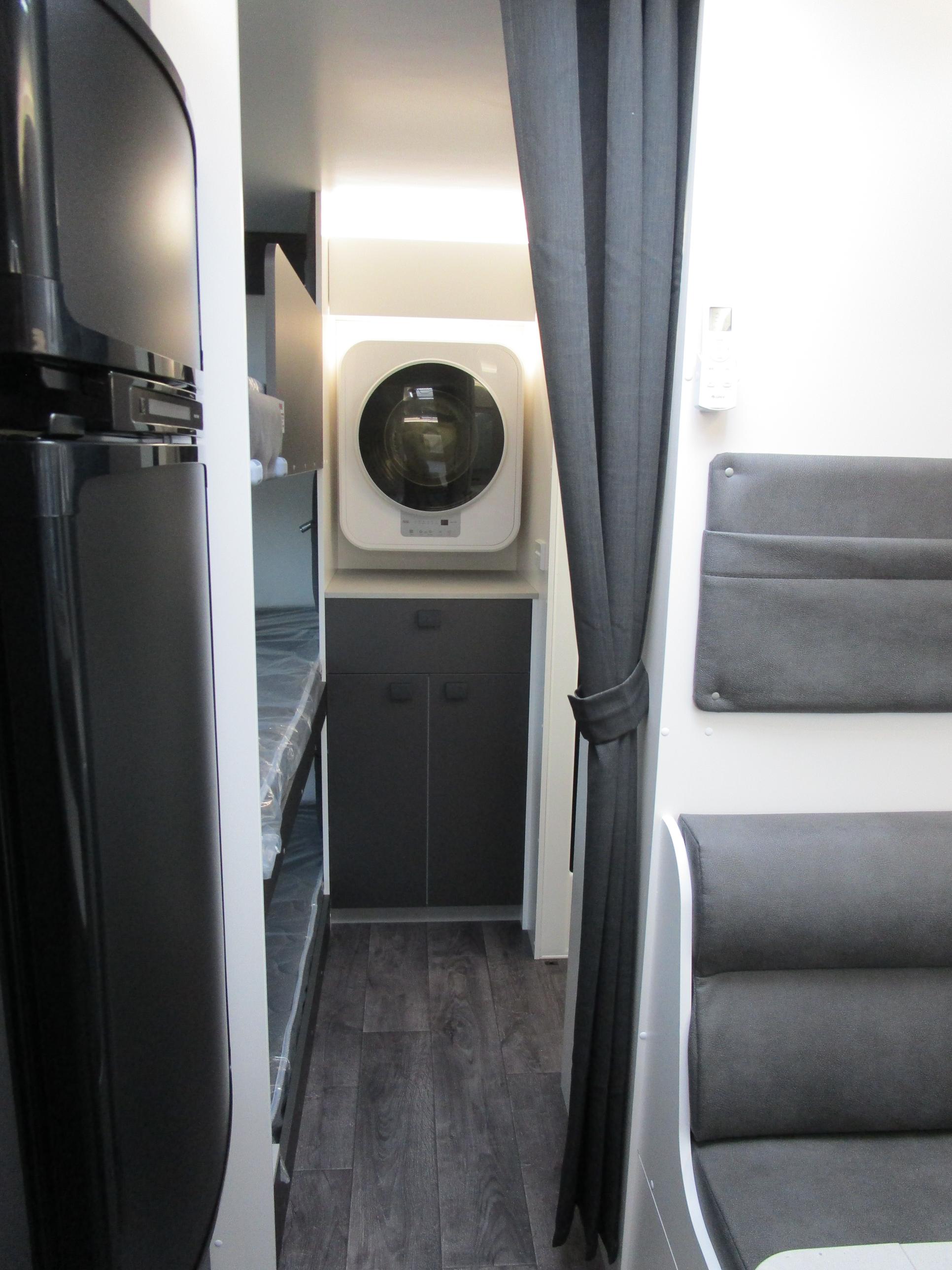 New Age Road Owl - RO21BE Family Van - Gallery image thumbnail 28