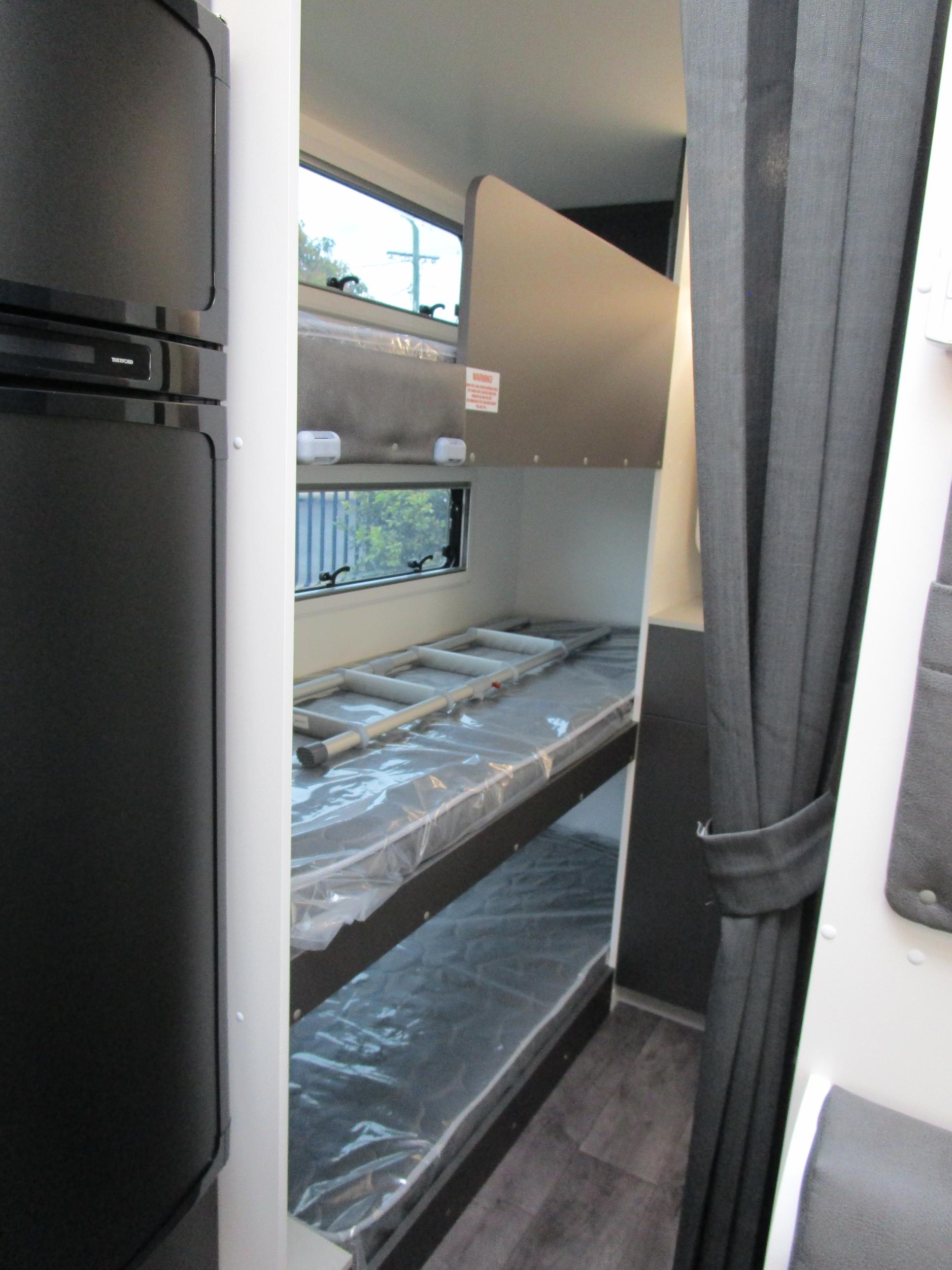 New Age Road Owl - RO21BE Family Van - Gallery image thumbnail 29