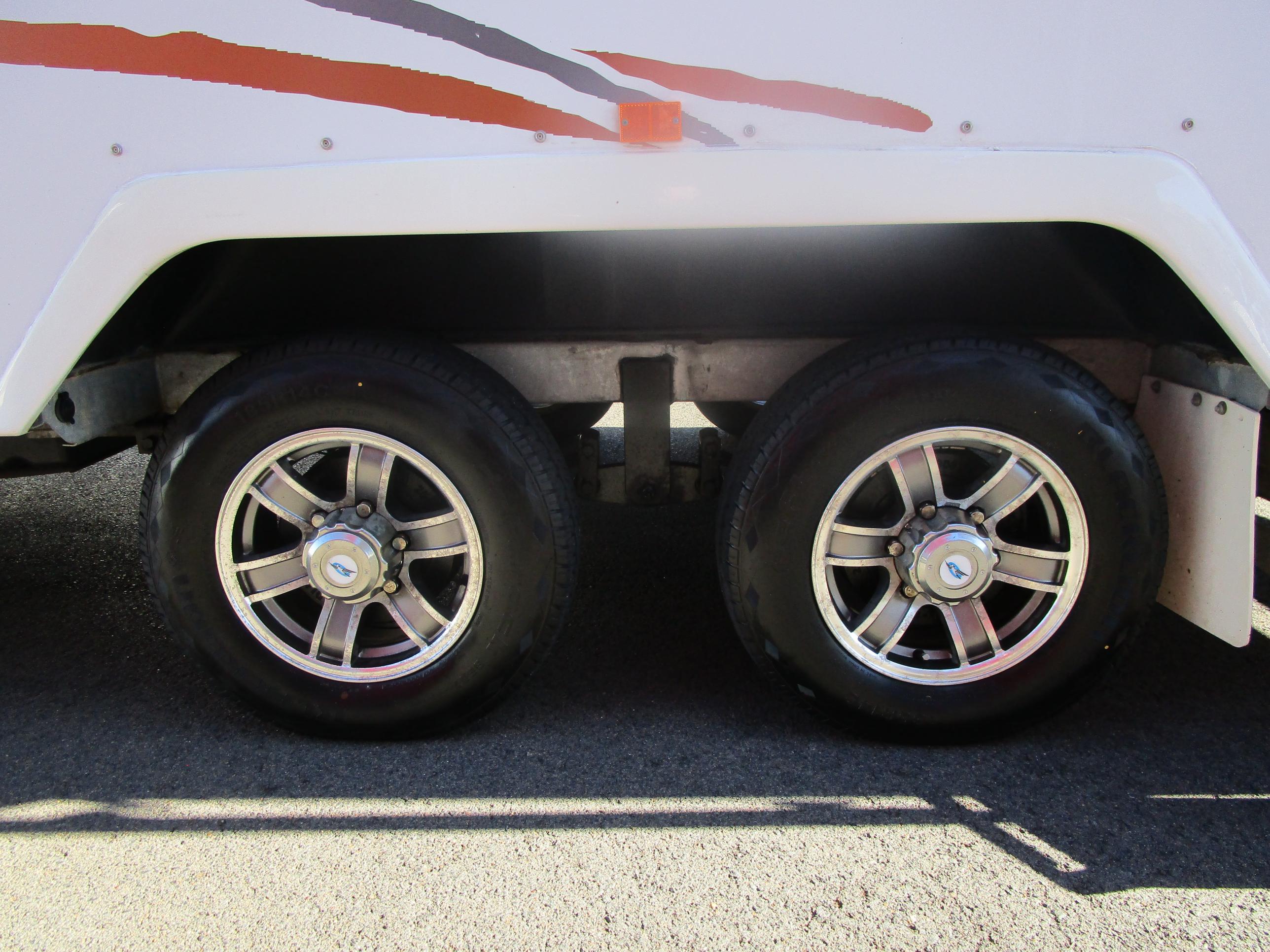 Jayco Discovery - Gallery image thumbnail 8