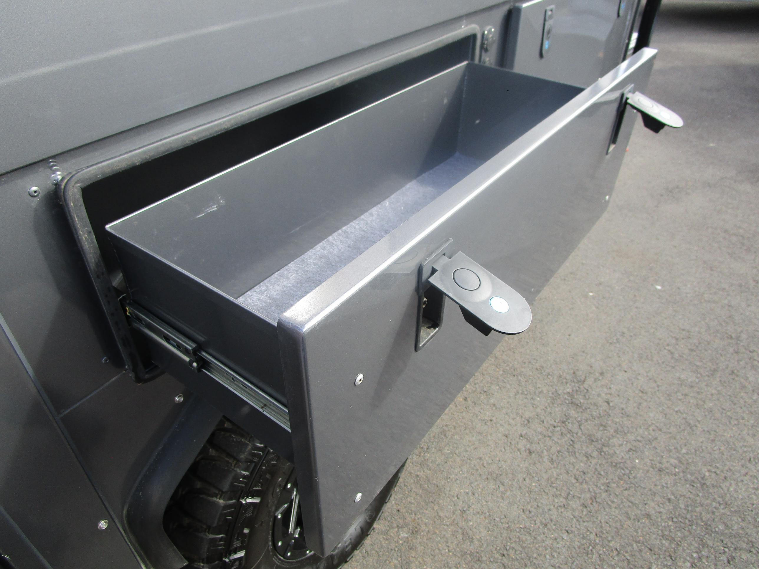 Guardian SUV Navigator - Gallery image thumbnail 10
