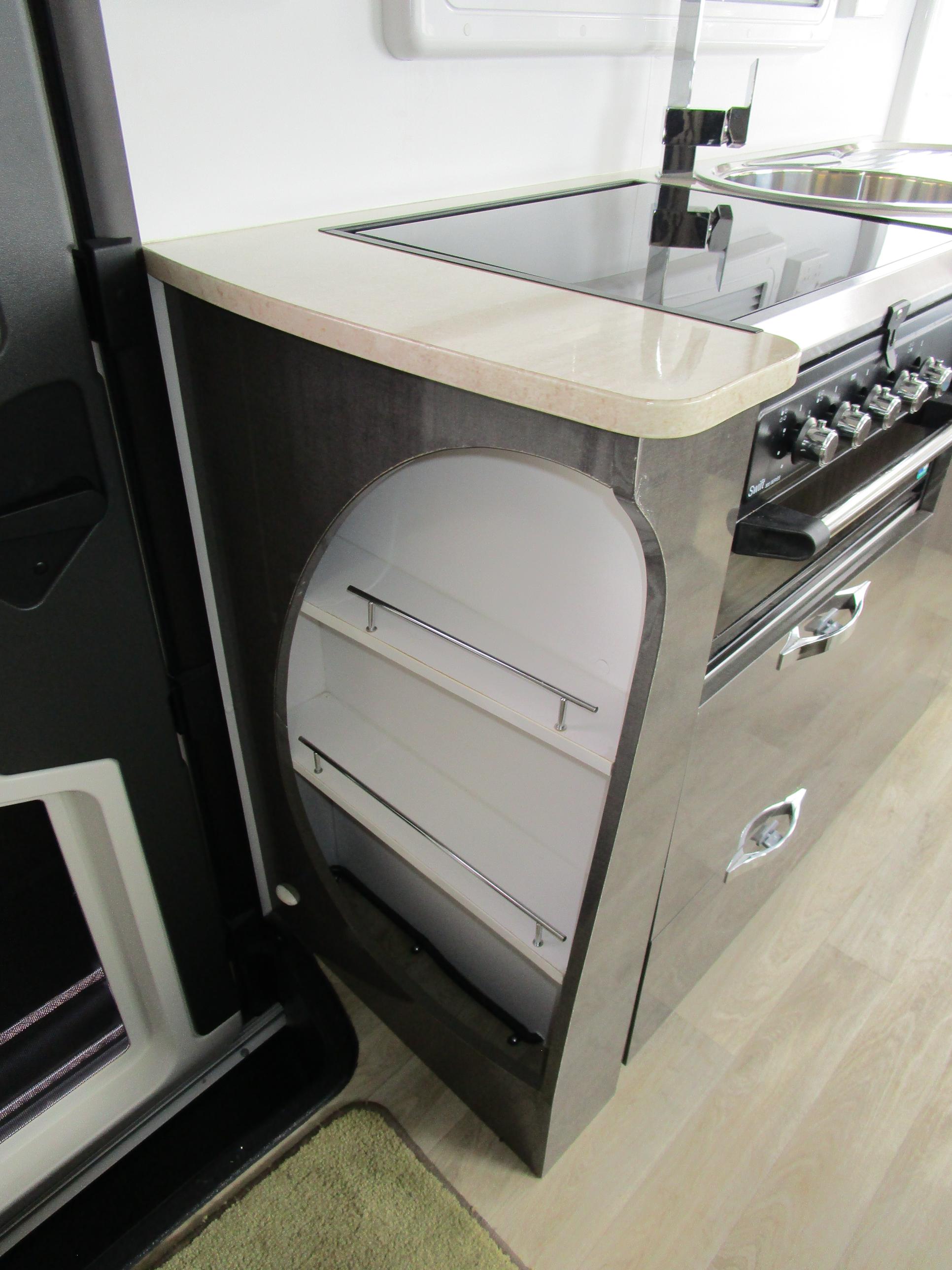 Avan Aspire 555 - Gallery image thumbnail 19