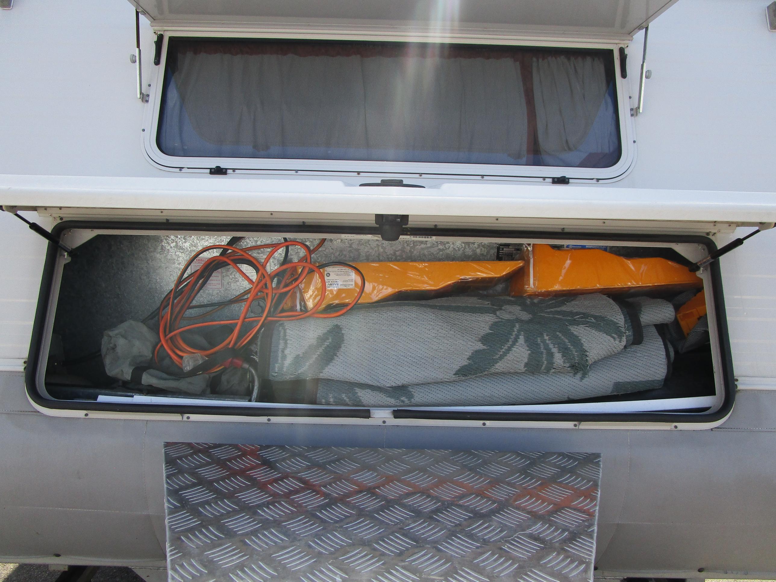 Coromal Excel 526 Family Van - Gallery image thumbnail 5