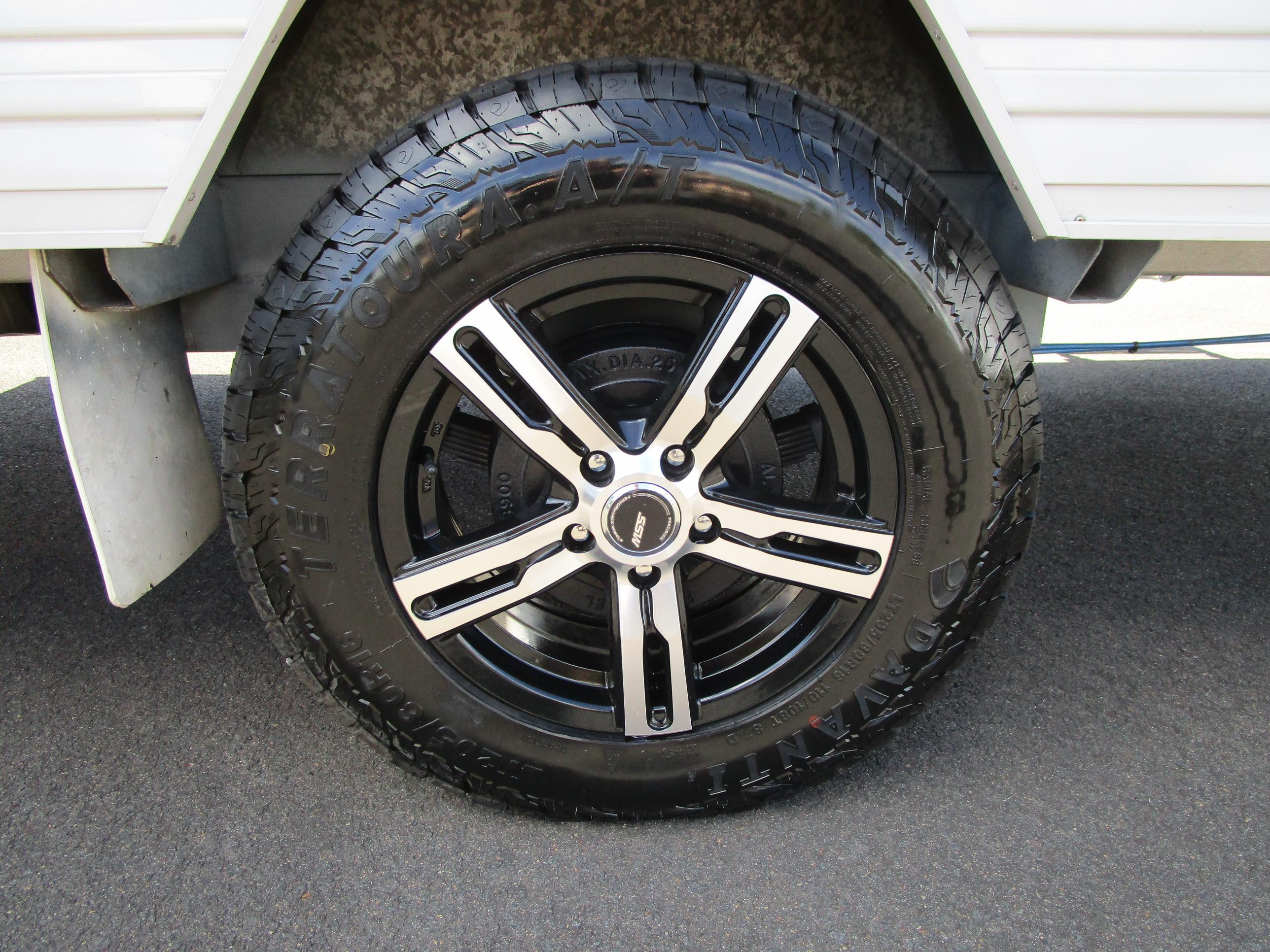Coromal Excel 526 Family Van - Gallery image thumbnail 13