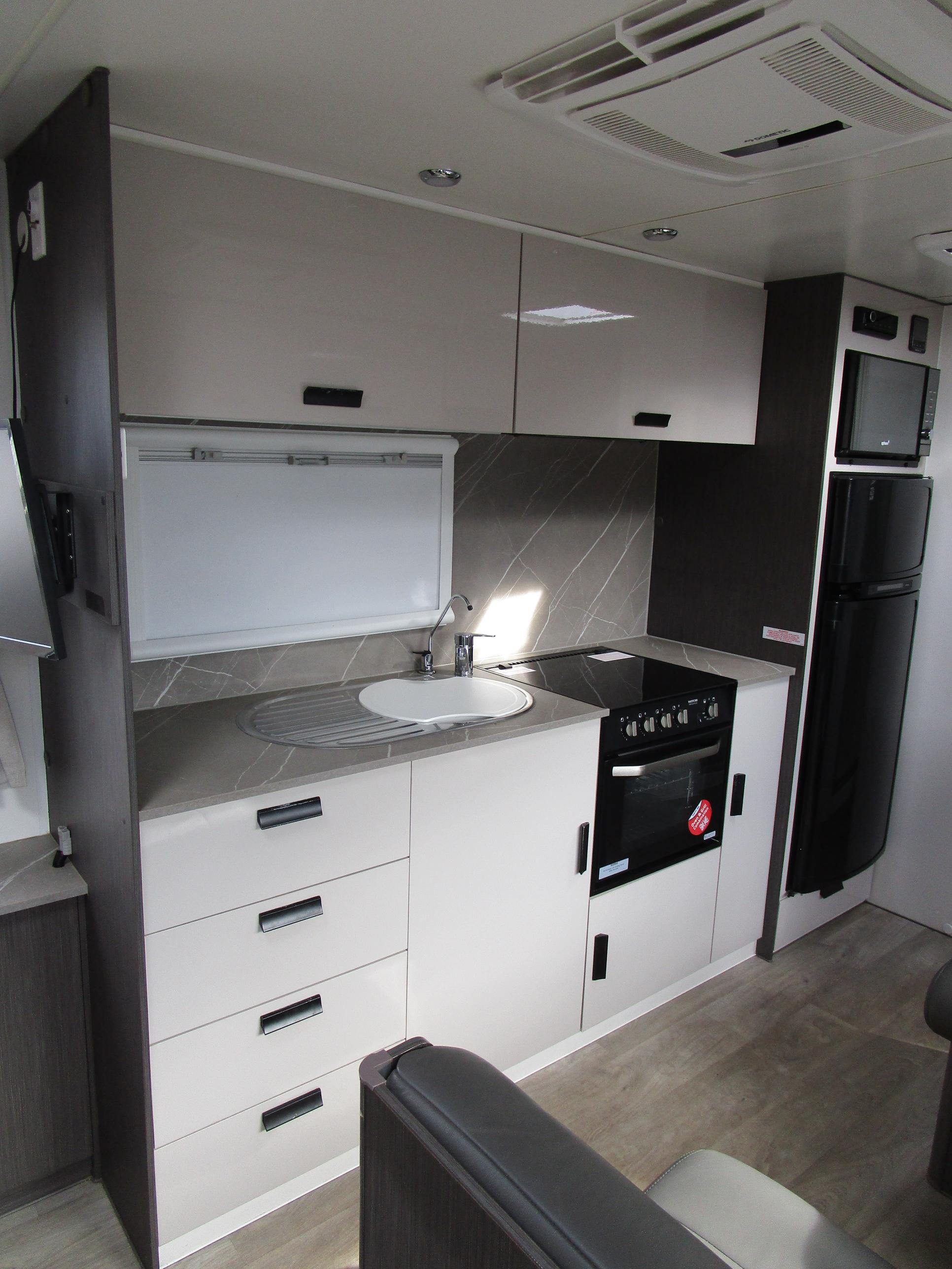 Jayco Journey - Gallery image thumbnail 19