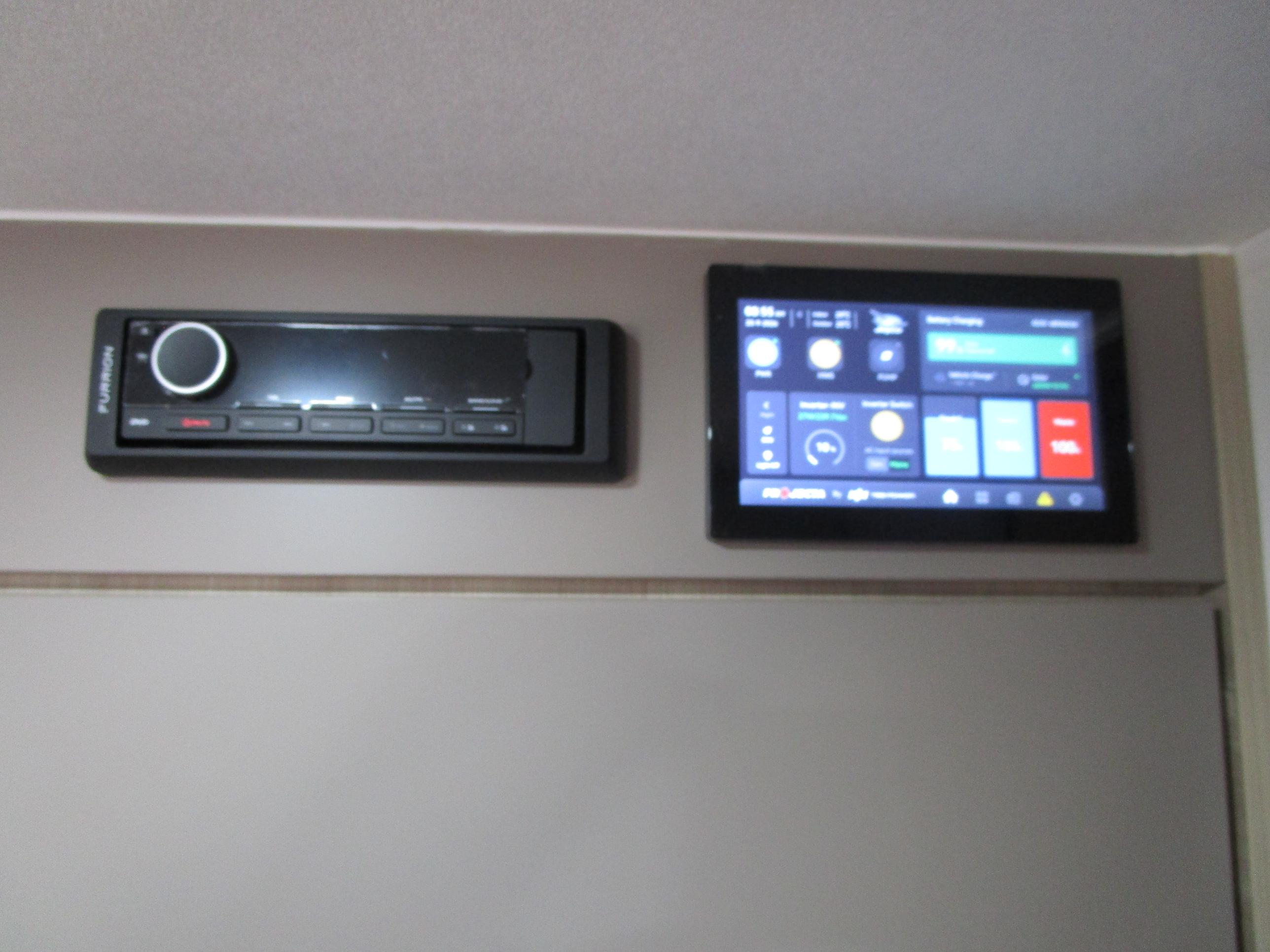 Jayco Crosstrak Hybrid - Gallery image thumbnail 32