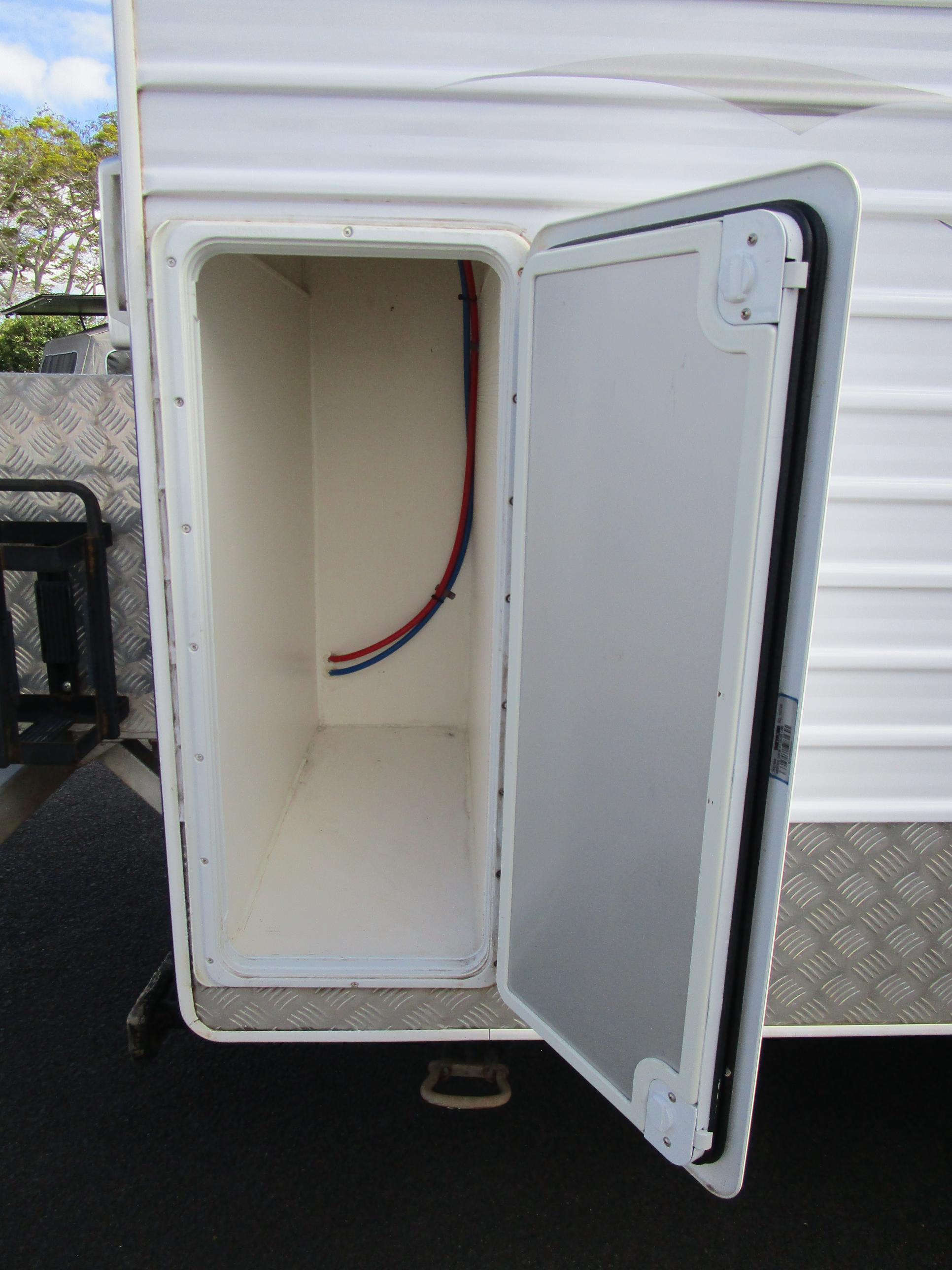 Option RV Legend Tourer - Gallery image thumbnail 8