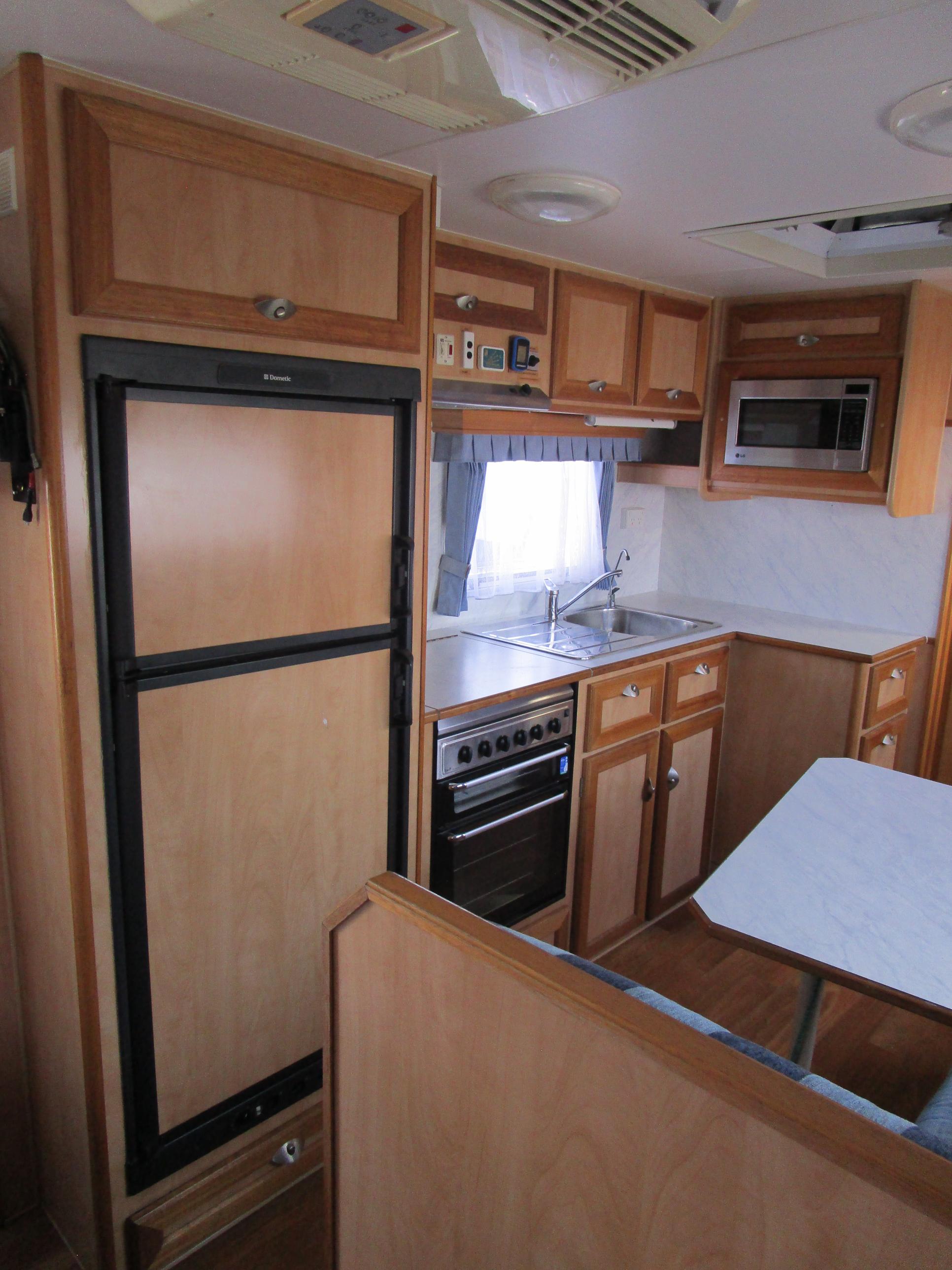 Option RV Legend Tourer - Gallery image thumbnail 22